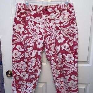 Q womens Bill Blass casual pink floral perfect fit denim capris size 14